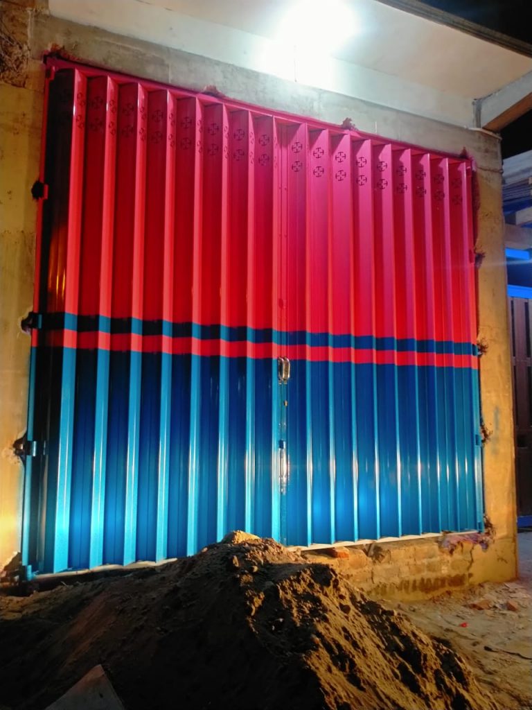 Produksi pembuatan pintu harmonika dan kontruksi baja, telah berpengalaman menangani proyek rumah, gedung pemerintahan, gedung perkantoran, supermaket dan lain – lain, siap melayani pesanan seluruh Indonesia.