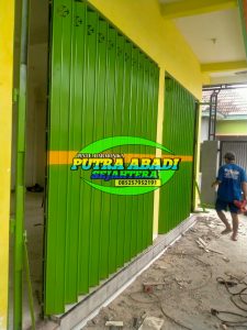 PINTU HARMONIKA JOMBANG,PINTU HARMONIKA SURABAYA,PINTU HARMONIKA MOJOAGUNG,PINTU HARMONIKA TUBAN,HARGA PINTU HARMONIKA,BENGKEL LAS PINTU HARMONIKA,PINTU HARMONIKA TERDEKAT,PEMBUATAN PINTU HARMONIKA,PINTU HARMONIKA,JASA PEMBUATAN PINTU HARMONIKA TERDEKAT