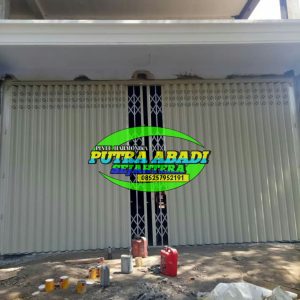 PINTU HARMONIKA JOMBANG,HARGA PINTU HARMONIKA,PINTU HARMONIKA SURABAYA,PINTU HARMONIKA MOJOAGUNG,PINTU HARMONIKA TUBAN,BENGKEL LAS PINTU HARMONIKA,PINTU HARMONIKA TERDEKAT,PEMBUATAN PINTU HARMONIKA,PINTU HARMONIKA,JASA PEMBUATAN PINTU HARMONIKA TERDEKAT