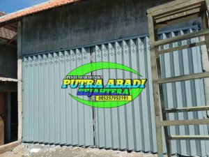 PINTU HARMONIKA JOMBANG,HARGA PINTU HARMONIKA,PINTU HARMONIKA SURABAYA,PINTU HARMONIKA MOJOAGUNG,PINTU HARMONIKA TUBAN,BENGKEL LAS PINTU HARMONIKA,PINTU HARMONIKA TERDEKAT,PEMBUATAN PINTU HARMONIKA,PINTU HARMONIKA,JASA PEMBUATAN PINTU HARMONIKA TERDEKAT