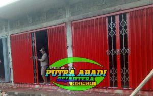 PINTU HARMONIKA JOMBANG,HARGA PINTU HARMONIKA,PINTU HARMONIKA SURABAYA,PINTU HARMONIKA MOJOAGUNG,PINTU HARMONIKA TUBAN,BENGKEL LAS PINTU HARMONIKA,PINTU HARMONIKA TERDEKAT,PEMBUATAN PINTU HARMONIKA,PINTU HARMONIKA,JASA PEMBUATAN PINTU HARMONIKA TERDEKAT
