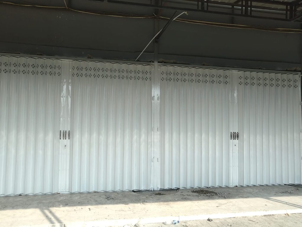 Jasa Pintu Harmonika Tuban dengan Harga Terjangkau dan Bergaransi PINTU HARMONIKA JOMBANG,PINTU HARMONIKA SURABAYA,PINTU HARMONIKA MOJOAGUNG,PINTU HARMONIKA TUBAN,HARGA PINTU HARMONIKA,BENGKEL LAS PINTU HARMONIKA,PINTU HARMONIKA TERDEKAT,PEMBUATAN PINTU HARMONIKA,PINTU HARMONIKA,JASA PEMBUATAN PINTU HARMONIKA TERDEKAT