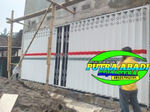 PINTU HARMONIKA JOMBANG,PINTU HARMONIKA SURABAYA,PINTU HARMONIKA MOJOAGUNG,PINTU HARMONIKA TUBAN,HARGA PINTU HARMONIKA,BENGKEL LAS PINTU HARMONIKA,PINTU HARMONIKA TERDEKAT,PEMBUATAN PINTU HARMONIKA,PINTU HARMONIKA,JASA PEMBUATAN PINTU HARMONIKA TERDEKAT